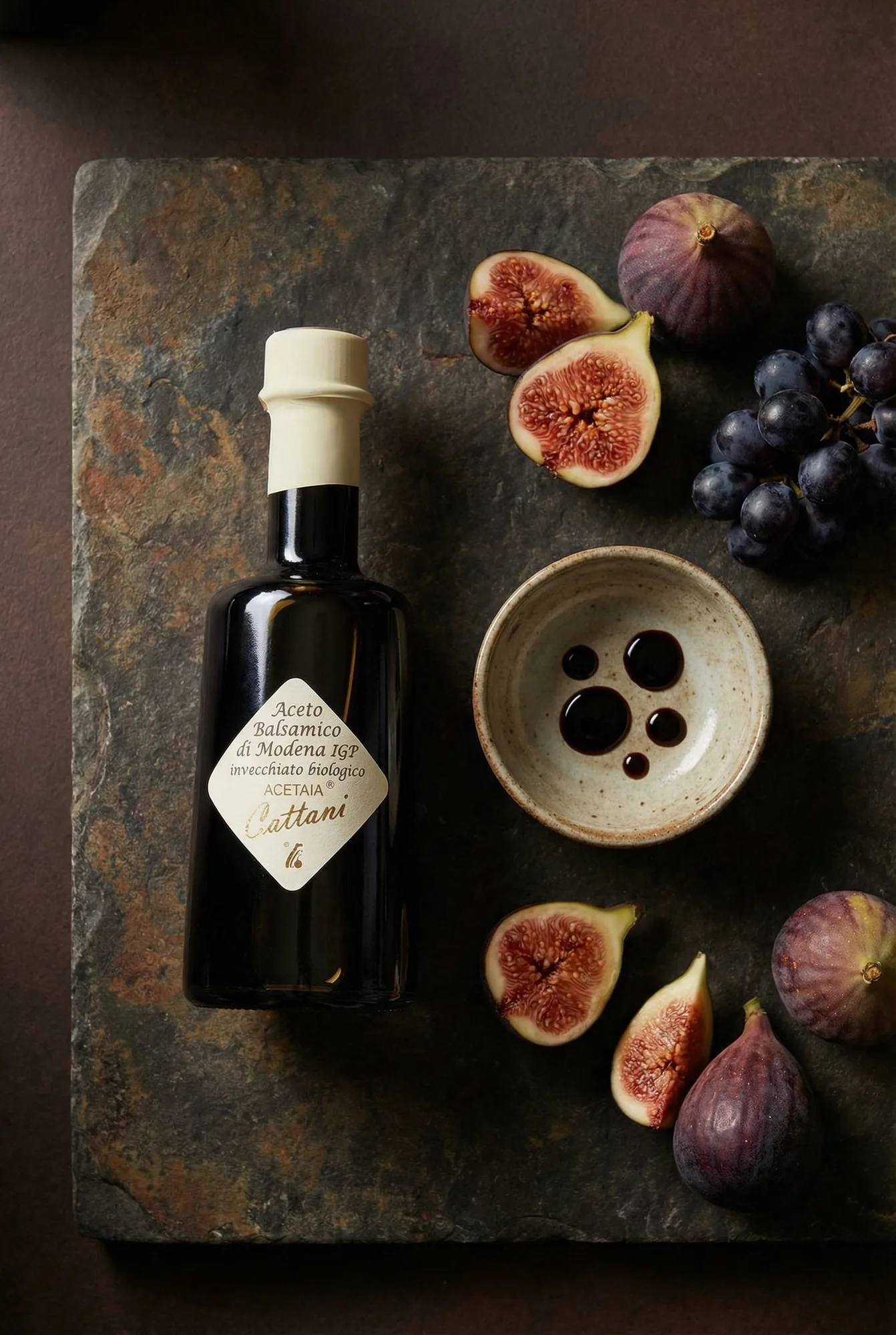 Aceto Balsamico Cattani. AI generiertes Produktbild
